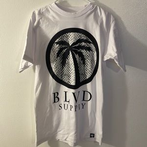 BLVD Supply tee M